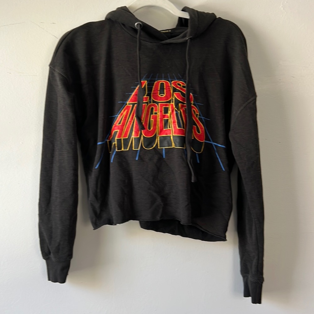 Forever 21 black‎ Los Angeles raw hem cropped hoodie size small